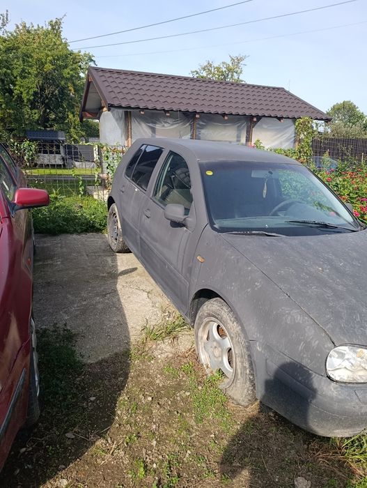 Golf 4 necesita mici reparatii sau pentru dezmembrat 1,9 ALH