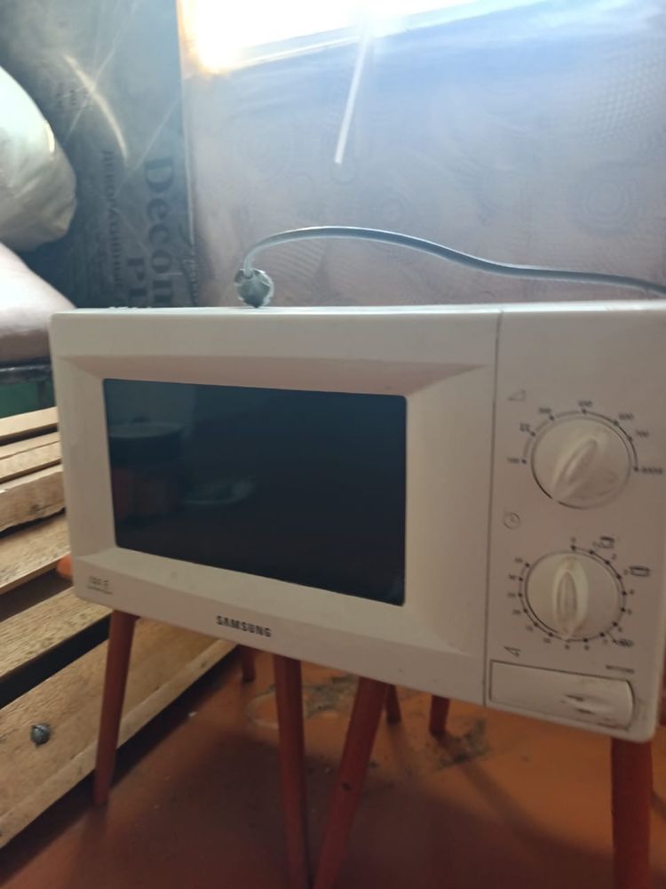 Продам микроволновую печь