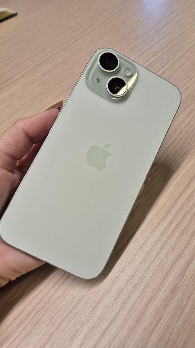 iPhone 15 impecabil