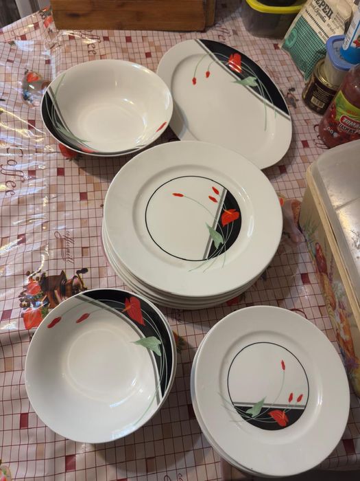 Набор на шесть персон.