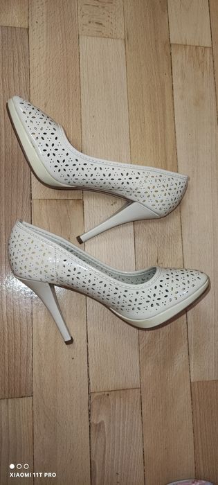 Reducere! Pantofi superbi, 39