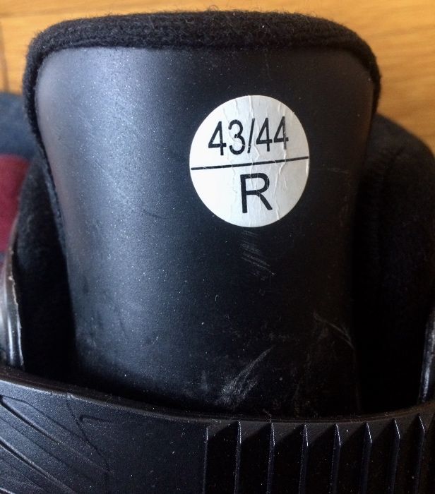 Зимни кънки с обувки от Германия размер 34 белите и 43/44 черните