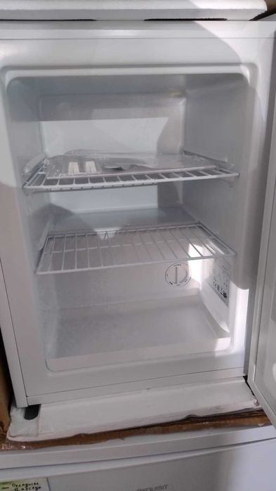 Чисто нов Бял Фризер Мини Бар Bomann 42 литра