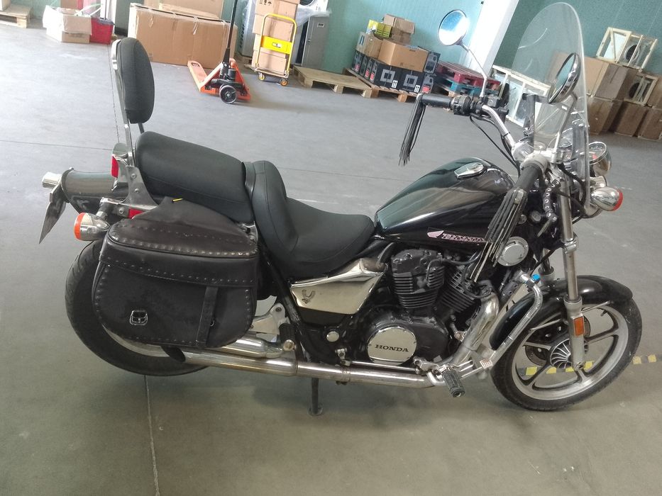 Vand Honda Shadow 700C cardan și 60 cp