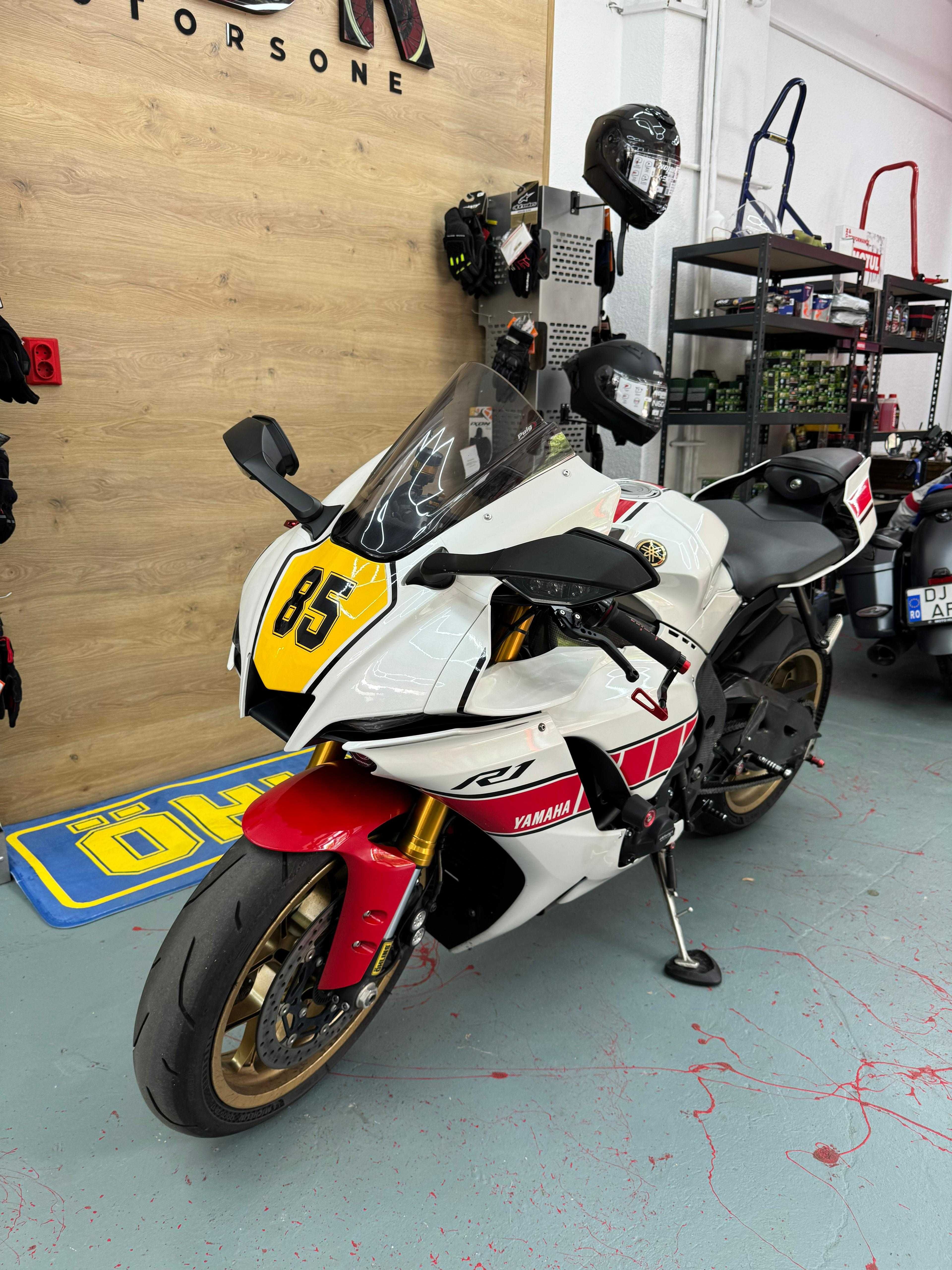 Yamaha R1 2023 60th aniversarry