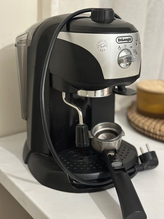 Aparat de cafea DeLonghi