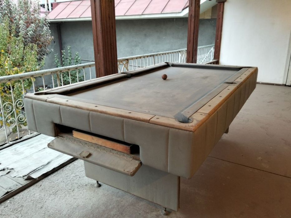 Продаю бильярдный стол б/у