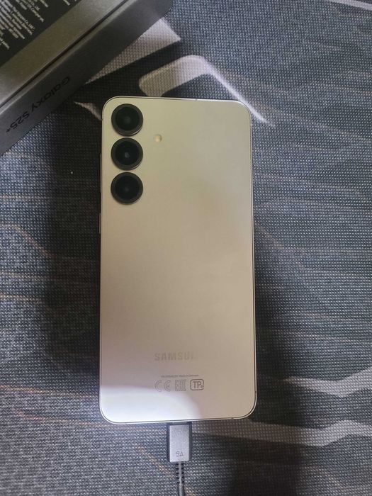 Samsung s25 plus 12/256 seriy titan ideal yangide