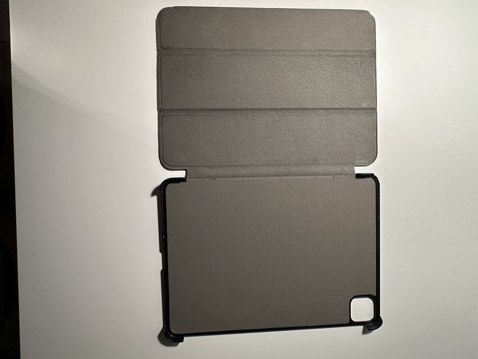Folie ipad 11 pro si husa cadou