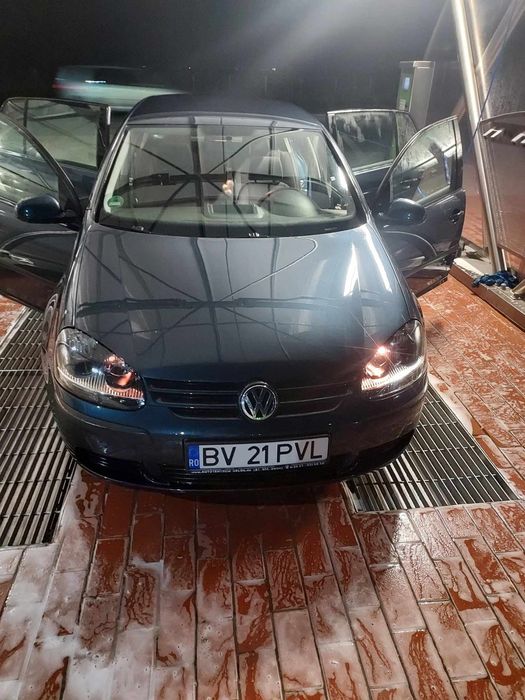 Vând golf 5 impecabil.