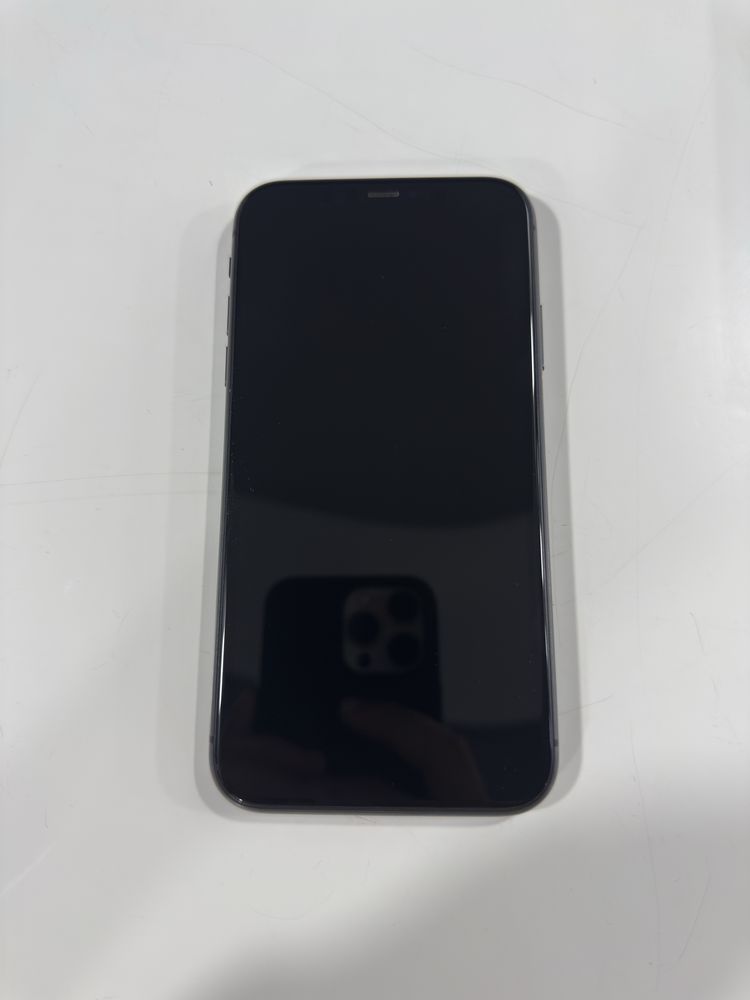Iphone 11 ideal holatda