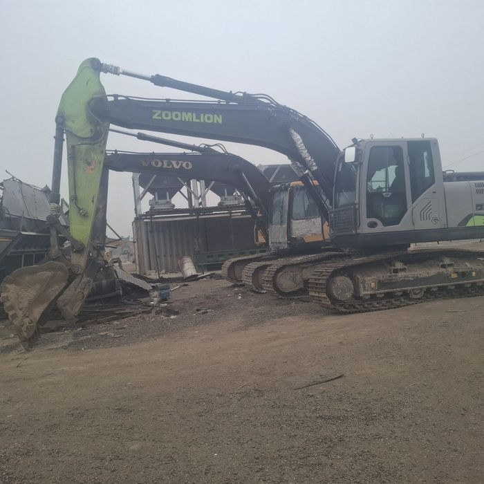 Ekskavatr Zoomlion Ze215G