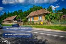 Gospodarie spatioasa, dupa bariera Vasiesti – Al. Ioan Cuza nr. 11