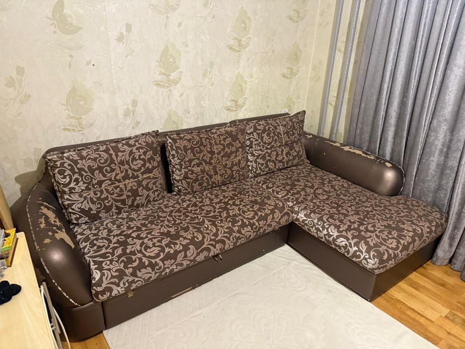 Диван для гостиной