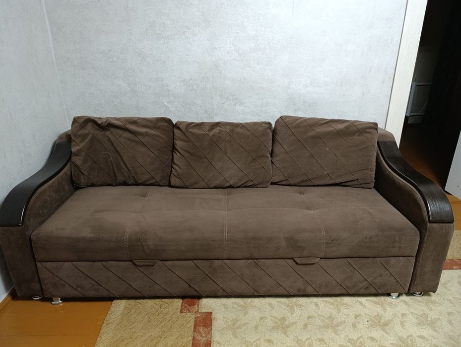 Продам диван в отличном состоянии