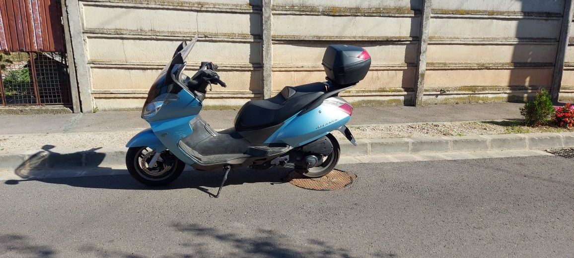 De vânzare  aprilia atlantic de 250 cc