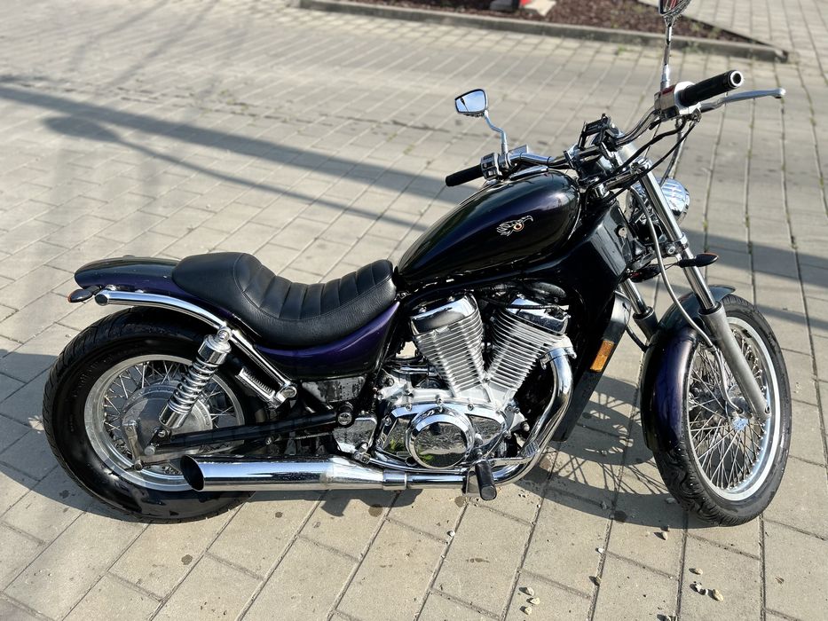 Suzuki intruder 700cm recent inmatriculat