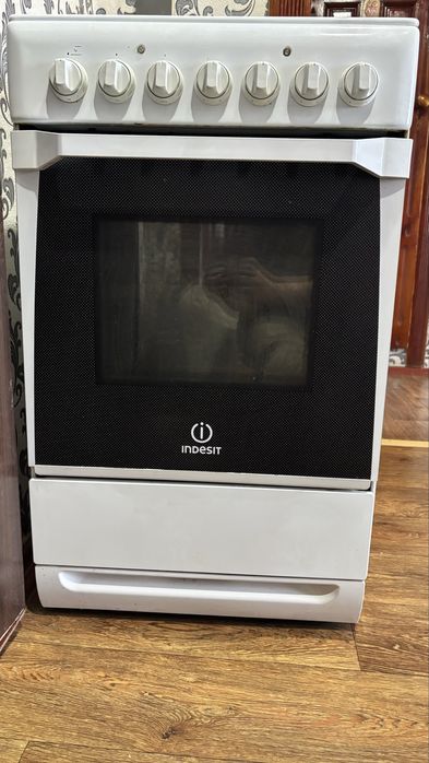 Продам плитку Indesit