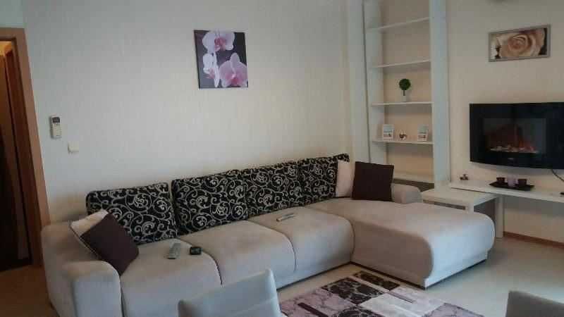 Продава се Двустаен апартамент в София, Дружба 2 - 65 кв.м за 1900 €/кв.м - Снимка #2
