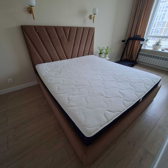 Кровать без матраса 180×200