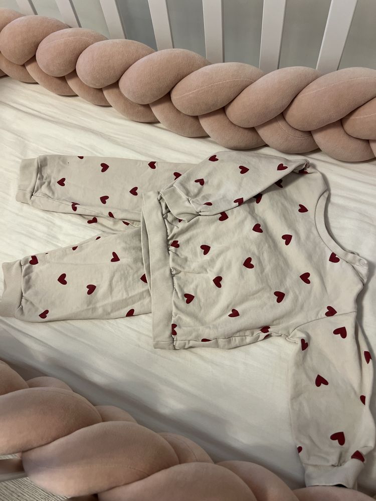 Дрехи за бебе момиче Benetton, Okaidi, Mayoral, H&M