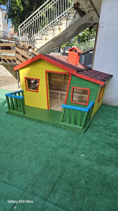 Дървени кучешки колиби