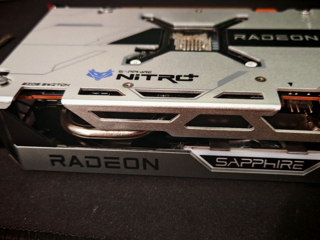 Placă video AMD Radeon RX 6600 XT – 8GB GDDR6 | Ca nouă
