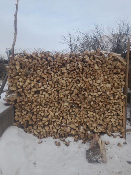 Продаю дрова,  — сухие, отличные для топки или бани.
