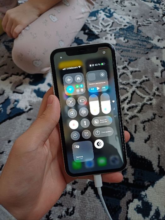 Iphone 11 ideal akkomulyator 100%      128 tali