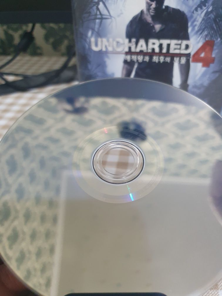 Uncharted 4: A Thief's End ENGLISH,Disk PS4