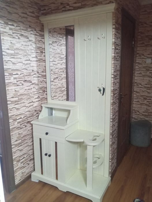 Прихожка ағаштан жасалған