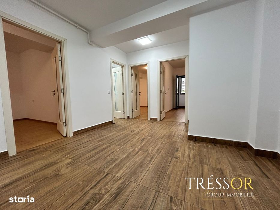 3 camere decomandat, bloc nou, etaj 1, zona Universitate Campus