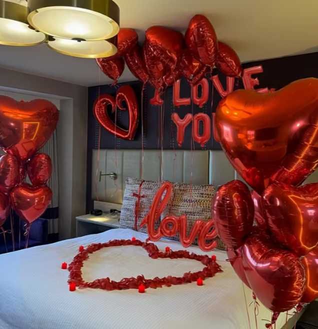 Надуваеми форми от сърца и надпис I LOVE YOU :Изненада за любов човек
