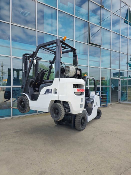 Motostivuitor Stivuitor Nissan 2,5t Diesel