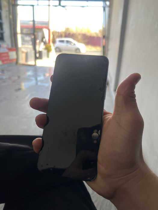 Honor sotiladi 200 ming kelishtirip beramiz