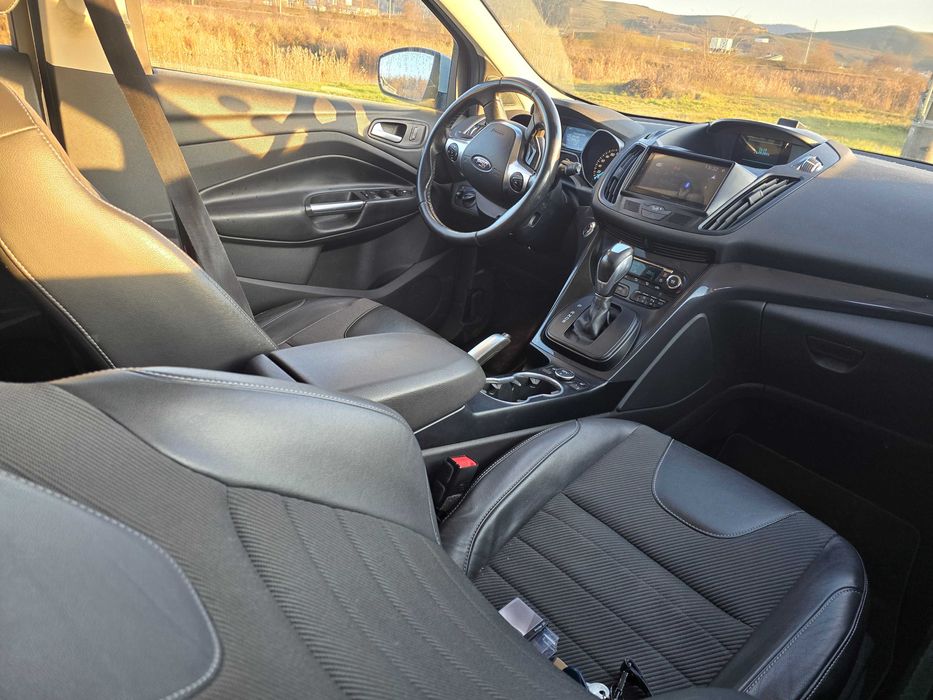 Ford Kuga 4x4 asistat 2.0 TDCI 163 cp