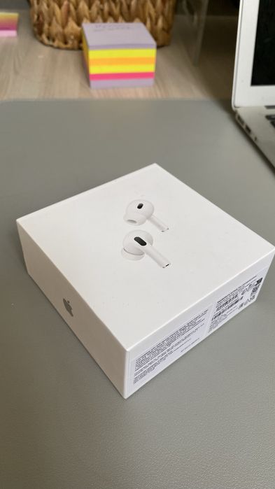 Продам новые наушники apple airpods pro gen2