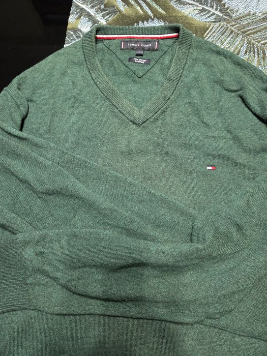 Pulover hilfiger,  marimea M,  preț 80 roni