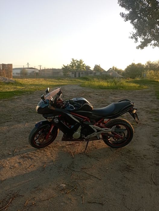 Motocicleta Kawasaki er6f