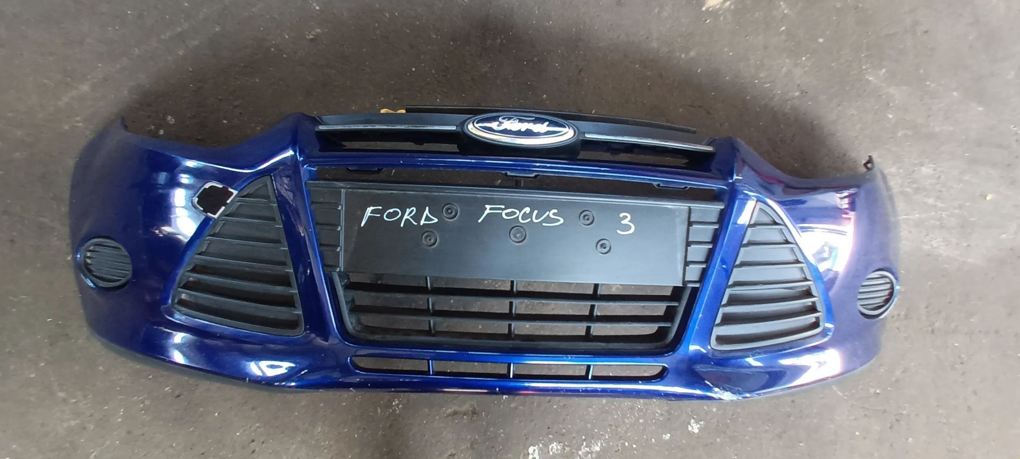 Bara fata + grila Ford Focus 3/ 2010-2014