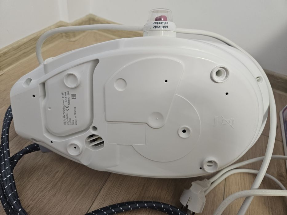 Vand Statie de calcat Tefal