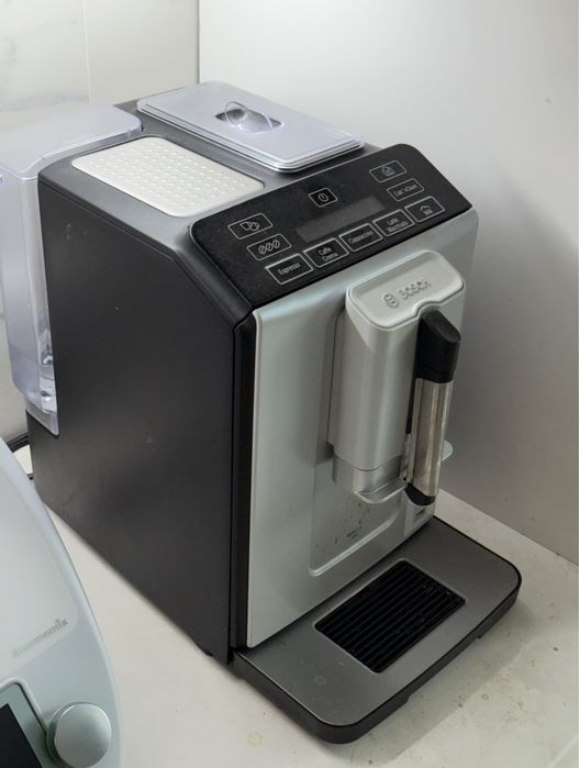 Bosch автоматическая кофемашинка