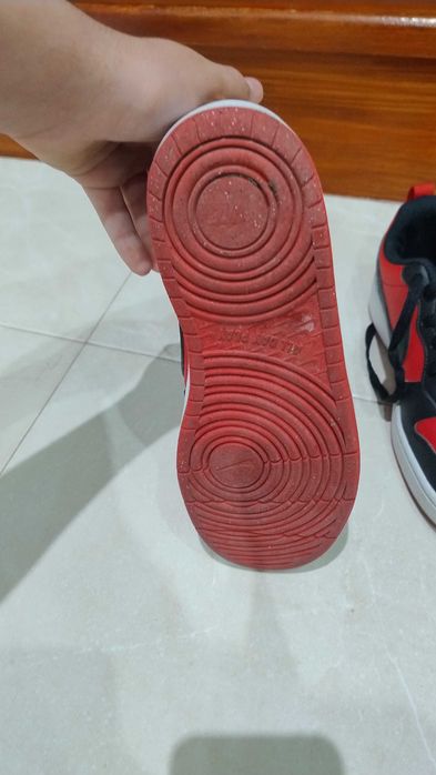 Pantofi Nike originali de mărimea 39 potriviți pentru orice eveniment