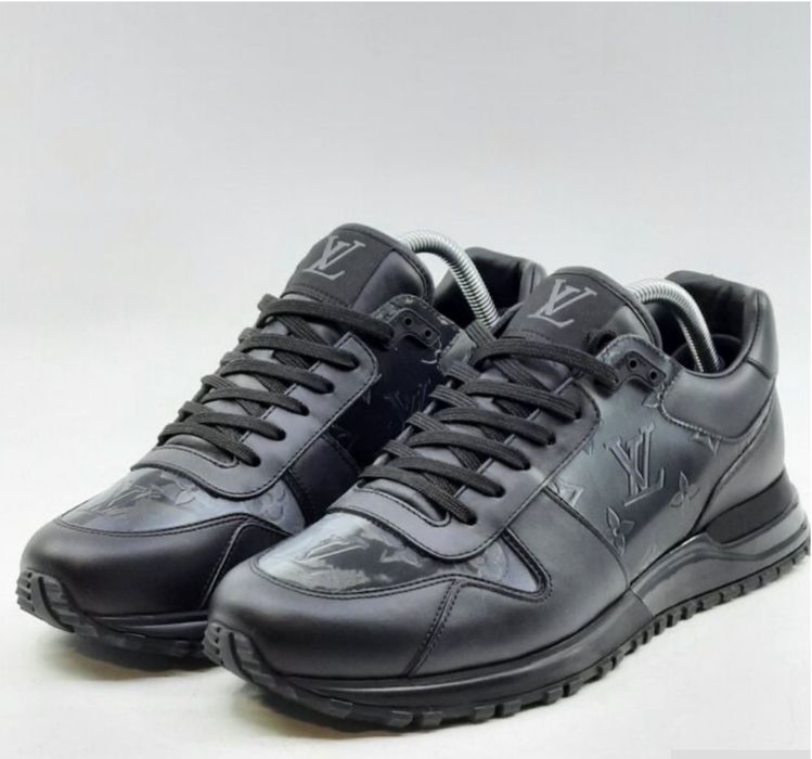 Louis Vuitton Run Away Trainers  1200 Ron
