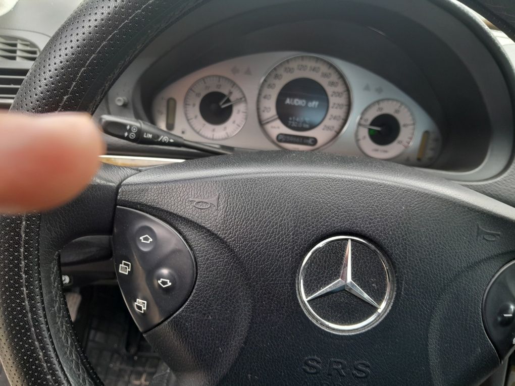 Продавам мерцедес е клас 280 сди