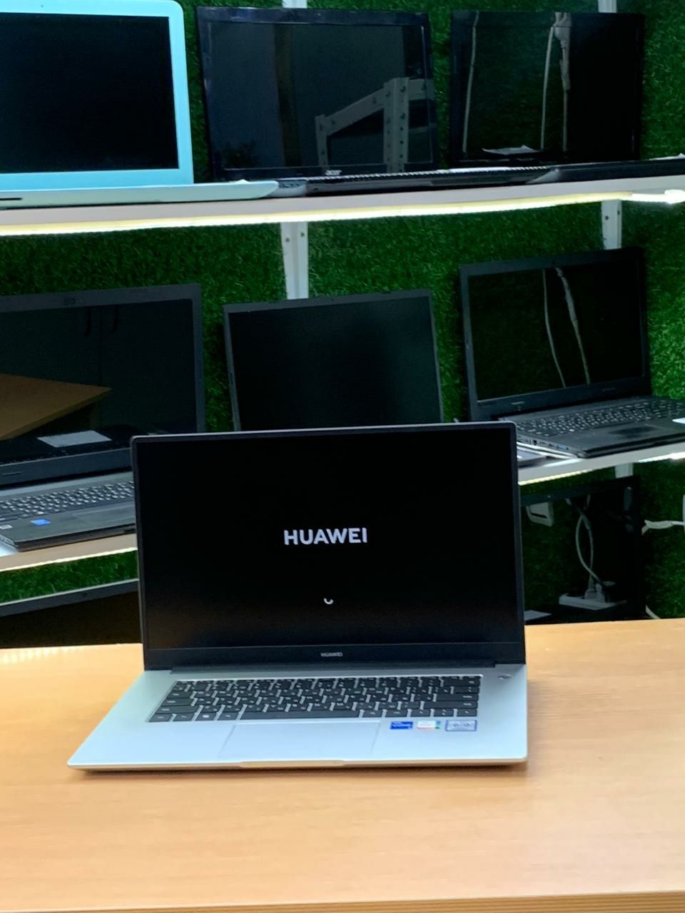 Ноутбук  HUAWEI для бизнес Core i5/11 ssd 512Gb/8Gb экран 15,6 FHD