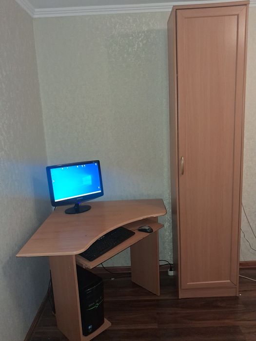 Продам компьютер, стол, стилаж