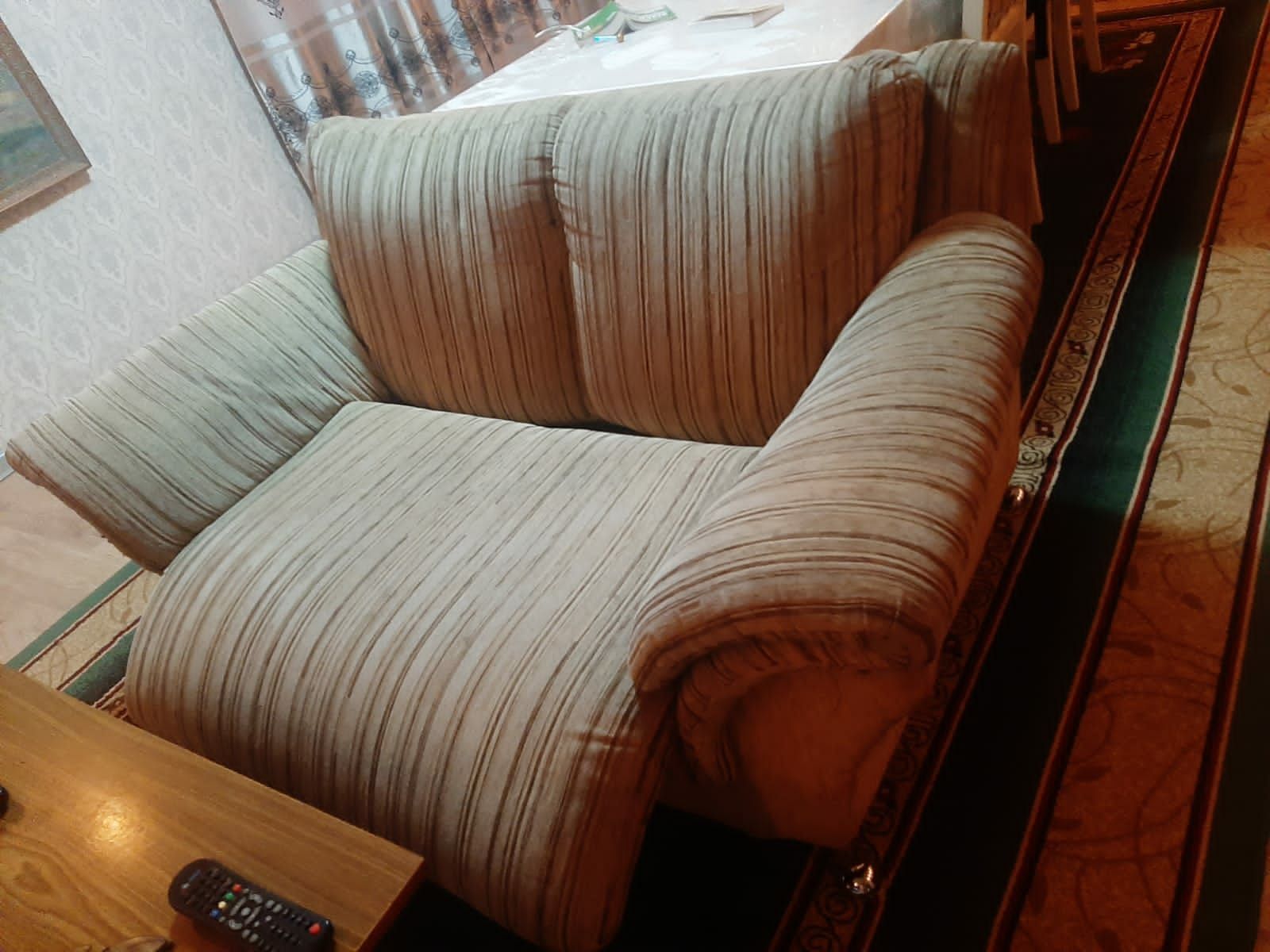 Диван, софа и кресло для гостиной.