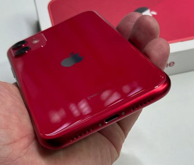 Обменяю iPhone 11 RU/A RED PRODUCT