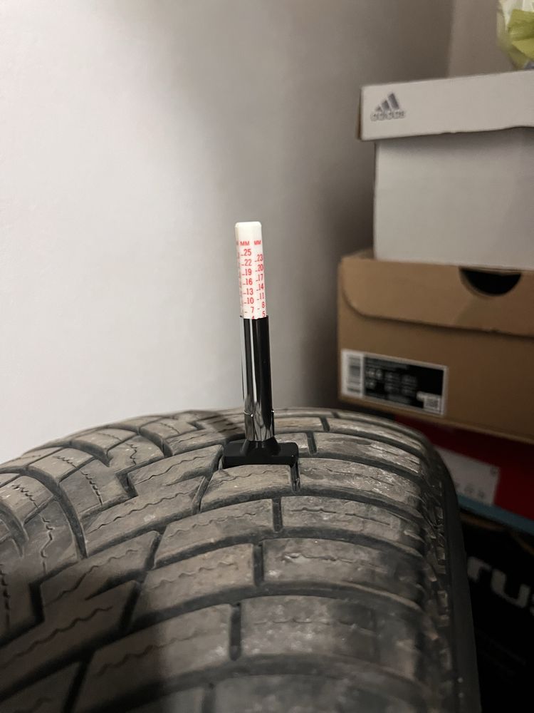 Продавам 2бр зимни гуми PIRELLI